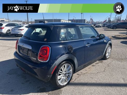 Used 2015 MINI Cooper 2-Door Hardtop image 6