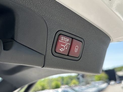 Certified 2024 Mercedes-Benz GLE 350 4MATIC w/ Driver Assistance Package image 22