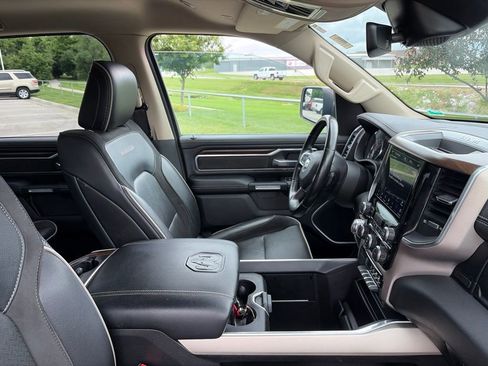 Used 2021 RAM 1500 Laramie AWD/4WD image 34