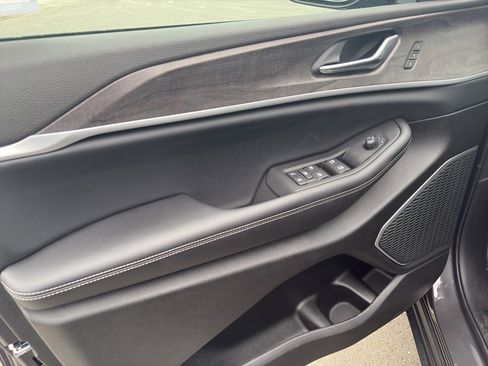 New 2025 Jeep Grand Cherokee L Limited w/ Luxury Tech Group II image 12