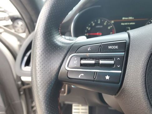 Certified 2023 Kia Stinger GT2 image 22