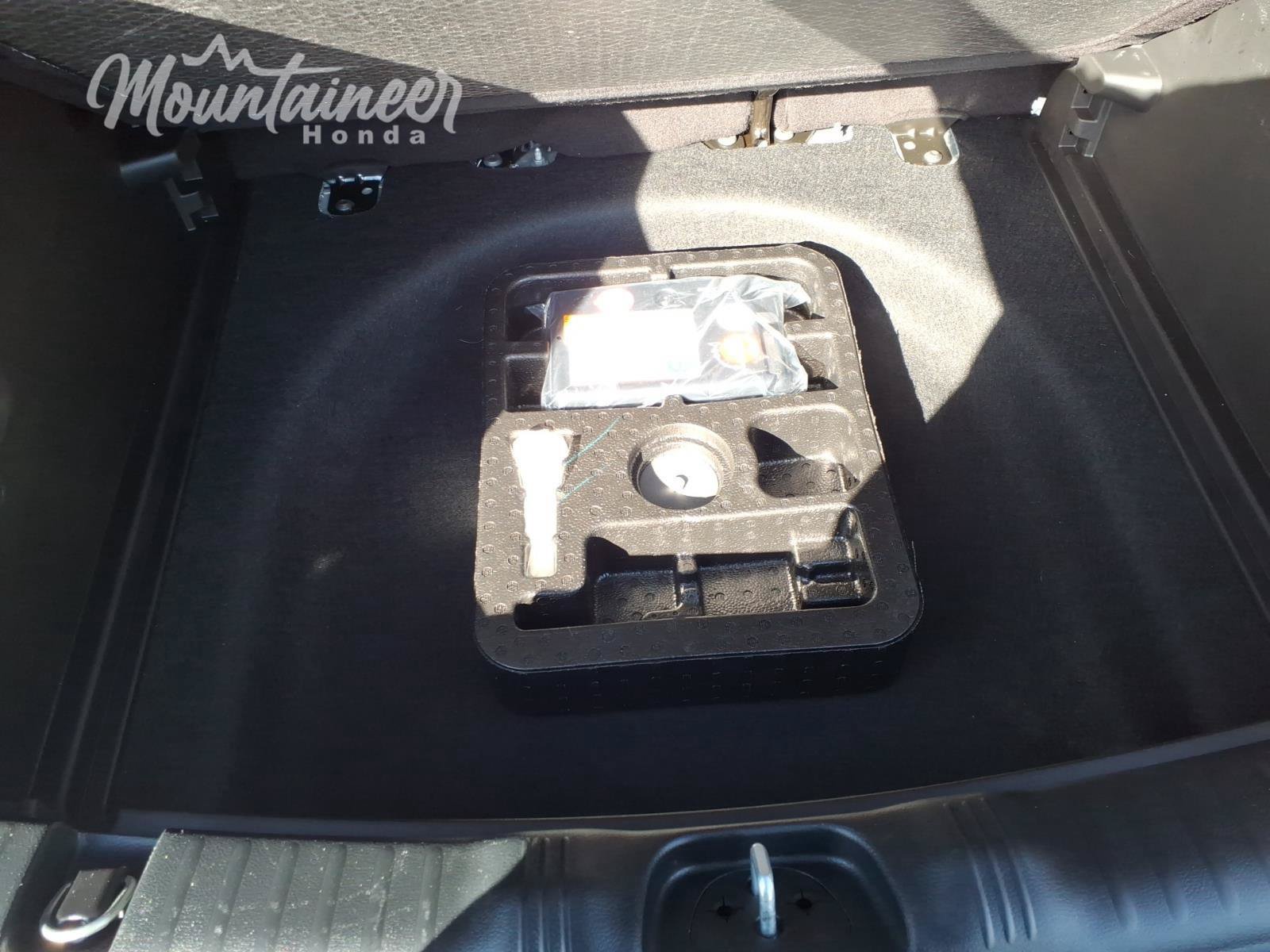 Used 2024 Jeep Compass Limited AWD/4WD image 24