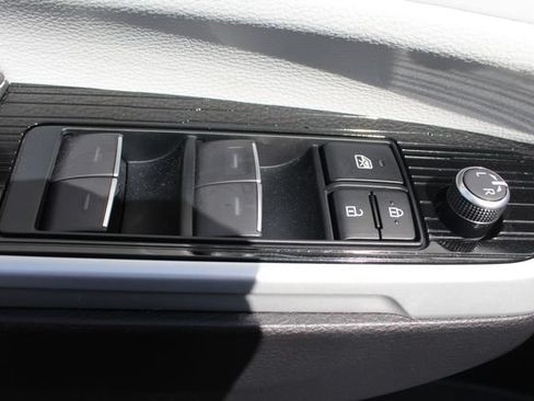 Certified 2026 Toyota Sienna XSE FWD image 46