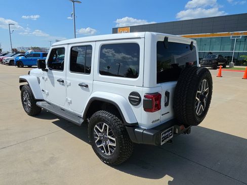 New 2026 Jeep Wrangler Unlimited Sahara AWD/4WD image 3
