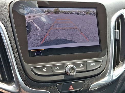 Used 2020 Chevrolet Equinox LT FWD image 19