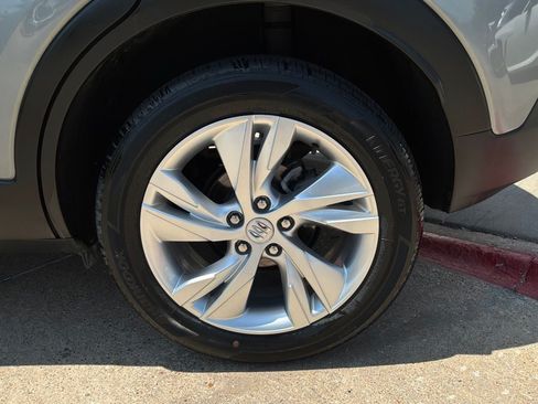 Used 2025 Buick Encore GX Preferred FWD image 9