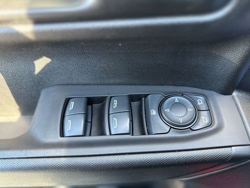 Used 2021 Chevrolet Silverado 1500 Custom image 15