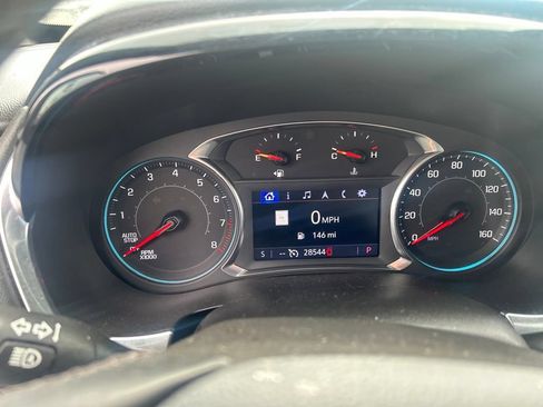 Used 2023 Chevrolet Traverse LT w/ LT Premium Package AWD/4WD image 4