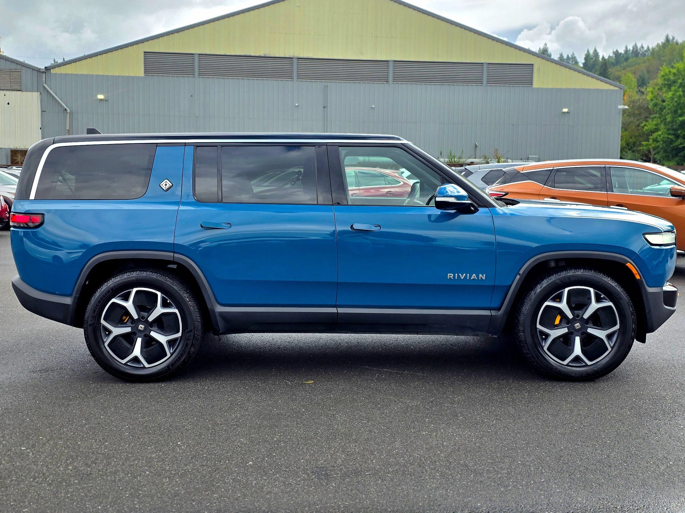 Used 2023 Rivian R1S Adventure Quad AWD/4WD image 18