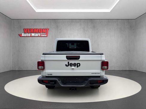 Used 2025 Jeep Gladiator Sport AWD/4WD image 7