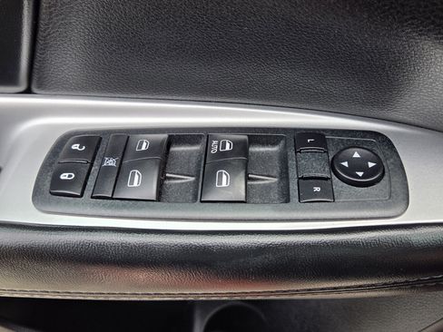 Used 2013 Dodge Journey SXT w/ Flexible Seating Group FWD image 16