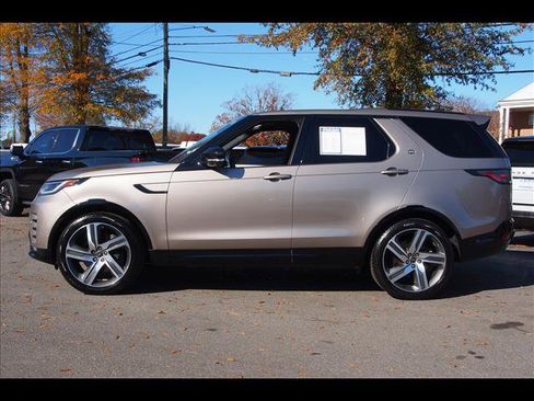 Used 2023 Land Rover Discovery HSE R-Dynamic image 2