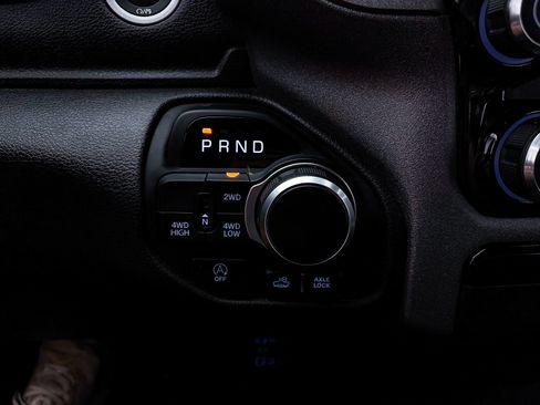 Used 2025 RAM 1500 Warlock AWD/4WD image 29