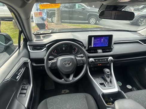 Used 2024 Toyota RAV4 XLE image 2