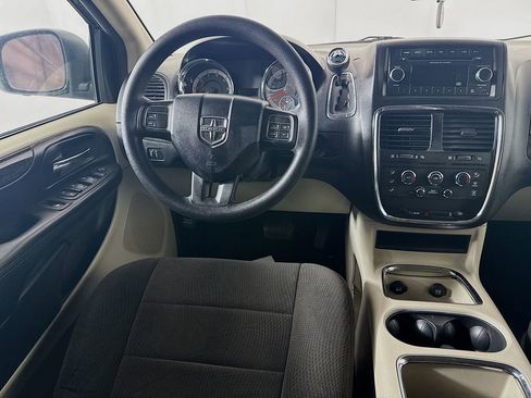 Used 2012 Dodge Grand Caravan SXT image 23