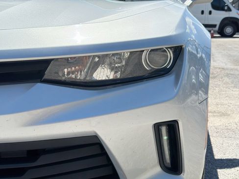 Used 2018 Chevrolet Camaro LT RWD image 9