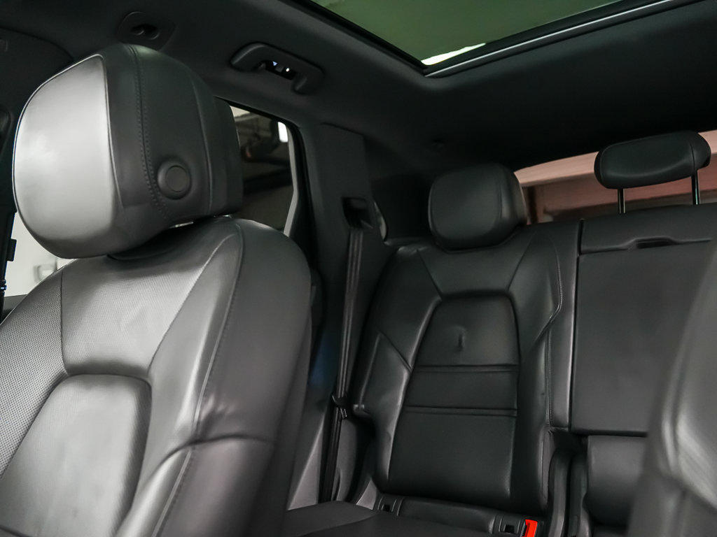 Certified 2021 Porsche Cayenne S AWD/4WD image 33
