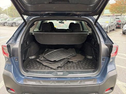 Used 2023 Subaru Outback Premium image 30