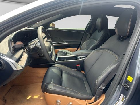Used 2025 Lucid Air Touring AWD/4WD image 9