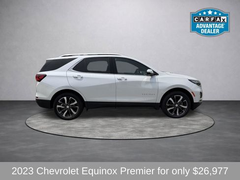Used 2023 Chevrolet Equinox Premier AWD/4WD image 2