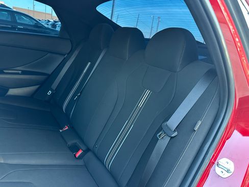 Used 2025 Hyundai Elantra Sport image 27