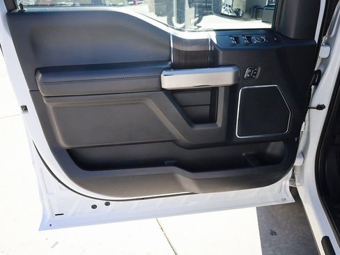 Used 2020 Ford F350 Lariat w/ Lariat Ultimate Package AWD/4WD image 11