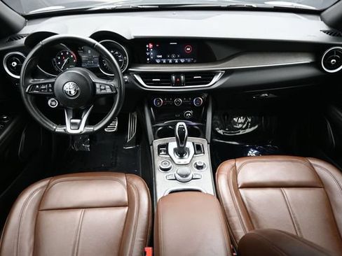 Used 2023 Alfa Romeo Stelvio Ti AWD/4WD image 13