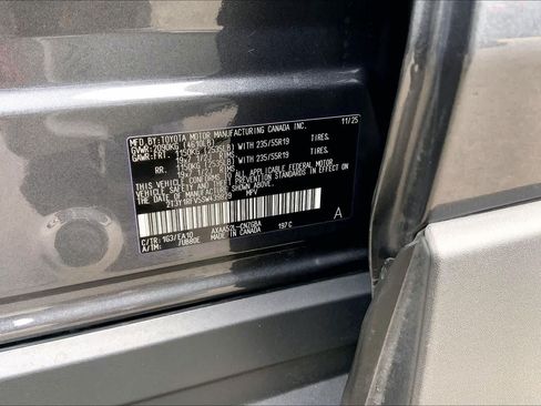 Used 2025 Toyota RAV4 Limited FWD image 36