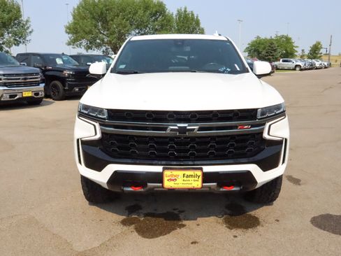 Used 2021 Chevrolet Tahoe Z71 w/ Z71 Off-Road Package AWD/4WD image 2
