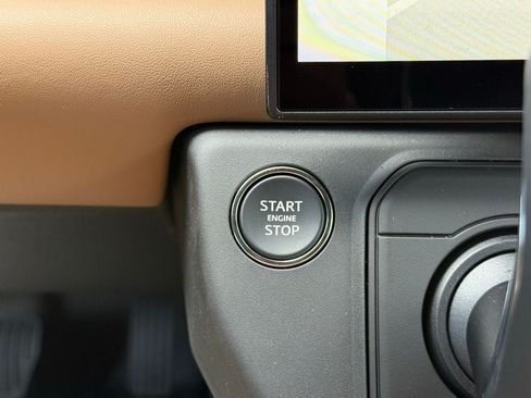 New 2026 Land Rover Defender 110 X-Dynamic SE AWD/4WD image 22