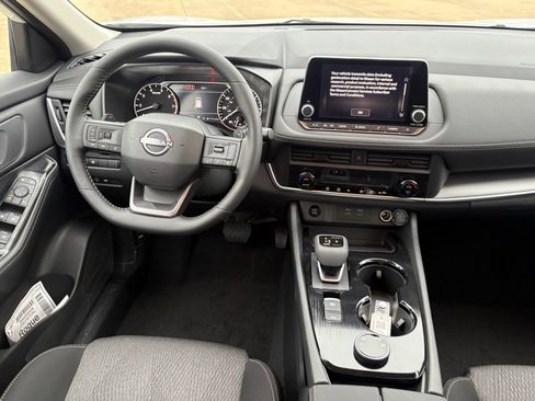 New 2026 Nissan Rogue SV AWD/4WD image 12