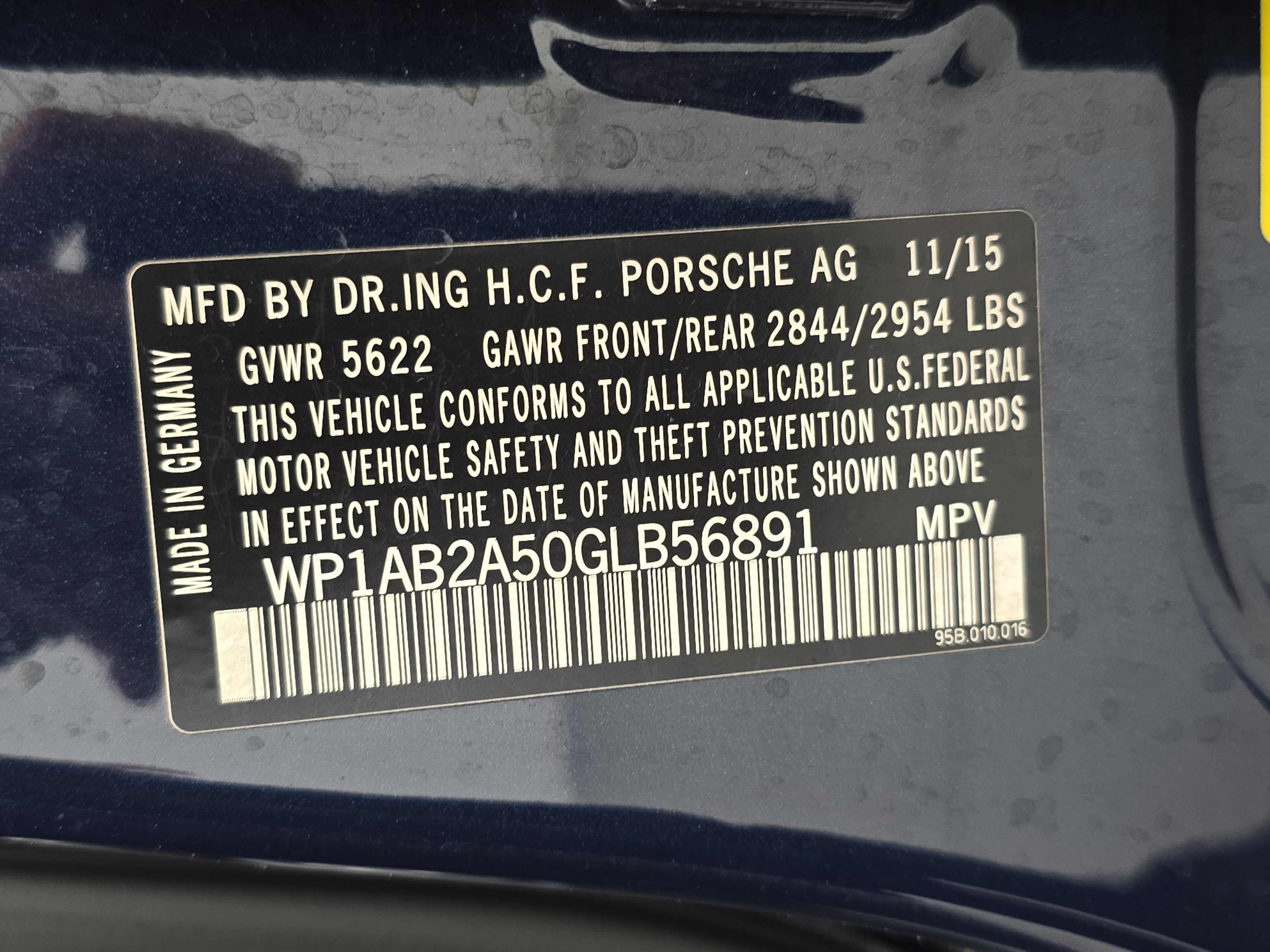 Certified 2016 Porsche Macan S AWD/4WD image 38