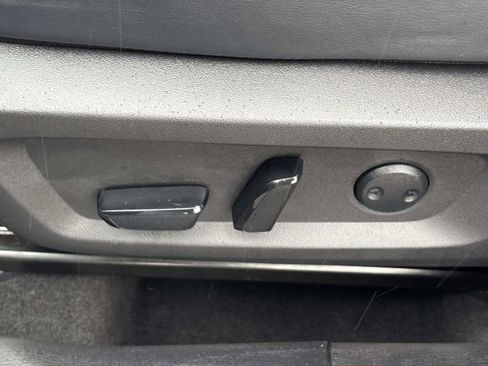 Used 2024 Mitsubishi Outlander SE image 26