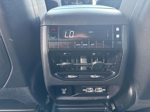 Used 2023 Jeep Grand Cherokee L Laredo AWD/4WD image 23