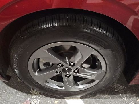 Used 2022 Kia K5 LXS image 10