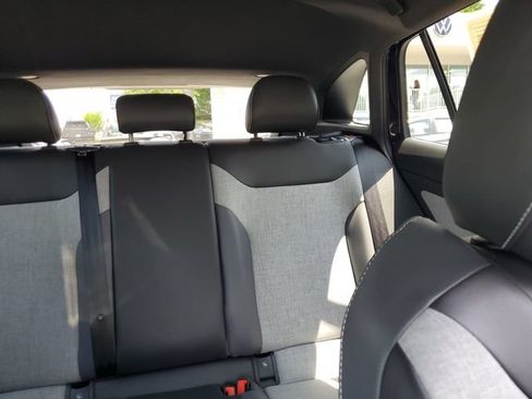 Certified 2025 Volkswagen ID.4 Pro RWD image 12