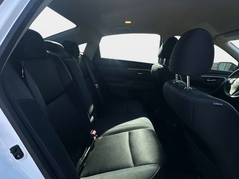 Used 2018 Nissan Altima 2.5 SR FWD image 7