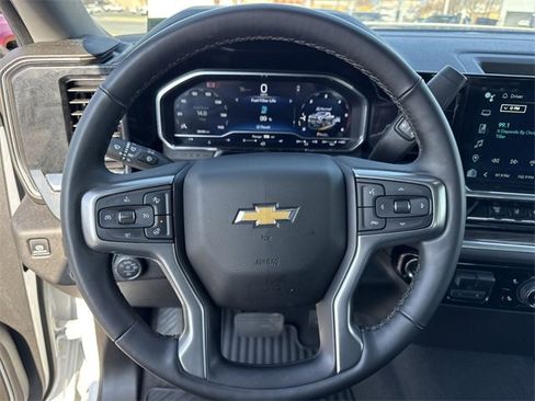 Used 2025 Chevrolet Silverado 2500 LT w/ Safety Package image 15