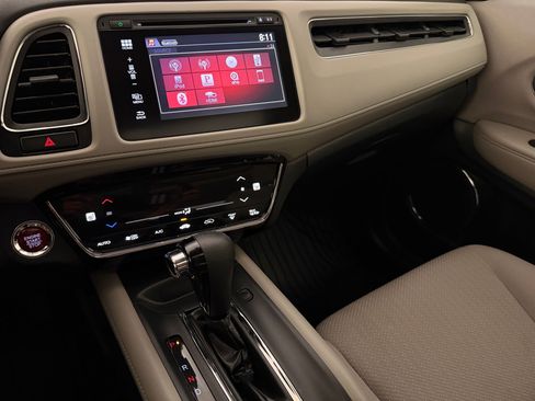 Used 2018 Honda HR-V EX image 18