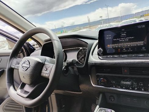 New 2026 Nissan Rogue SV AWD/4WD image 18