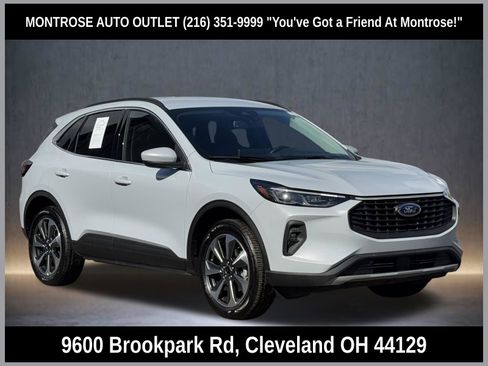 Used 2025 Ford Escape Platinum image 1