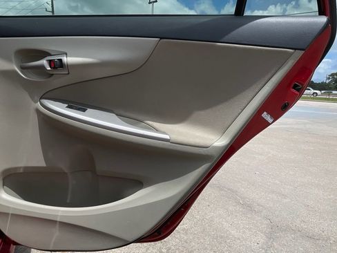 Used 2011 Toyota Corolla LE FWD image 34