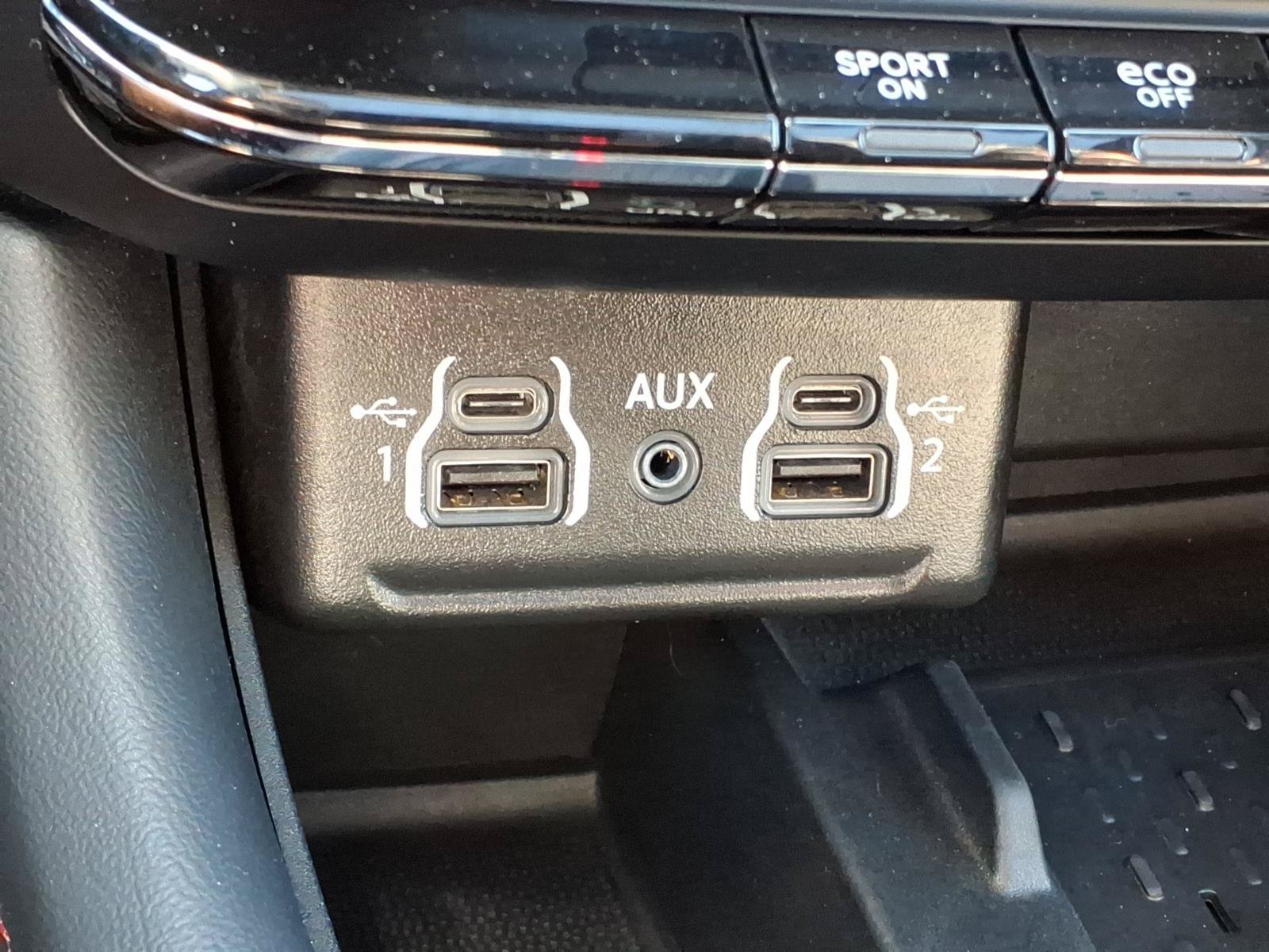Used 2025 Dodge Durango R/T AWD/4WD image 19
