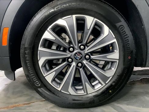 Used 2025 Buick Envision Preferred image 8