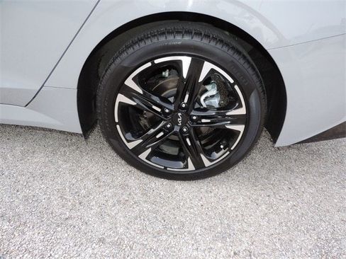 Used 2023 Kia K5 GT-Line image 9