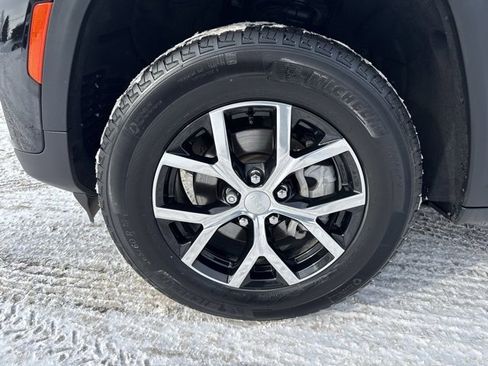 Certified 2024 Jeep Grand Cherokee Limited image 46