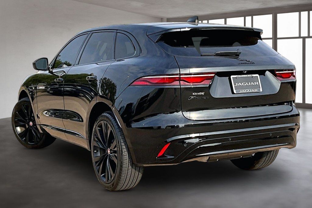 Used 2022 Jaguar F-PACE S AWD/4WD image 12