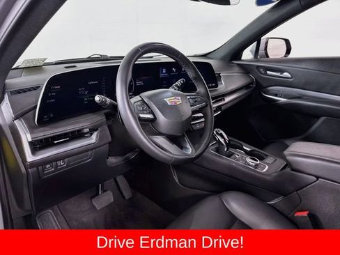 Used 2025 Cadillac XT4 Premium Luxury AWD/4WD image 7