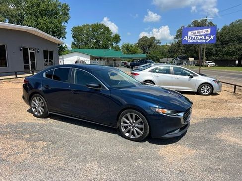 Used 2021 MAZDA MAZDA3 s FWD image 1