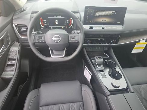 New 2026 Nissan Rogue Platinum w/ Platinum Premium Package image 3